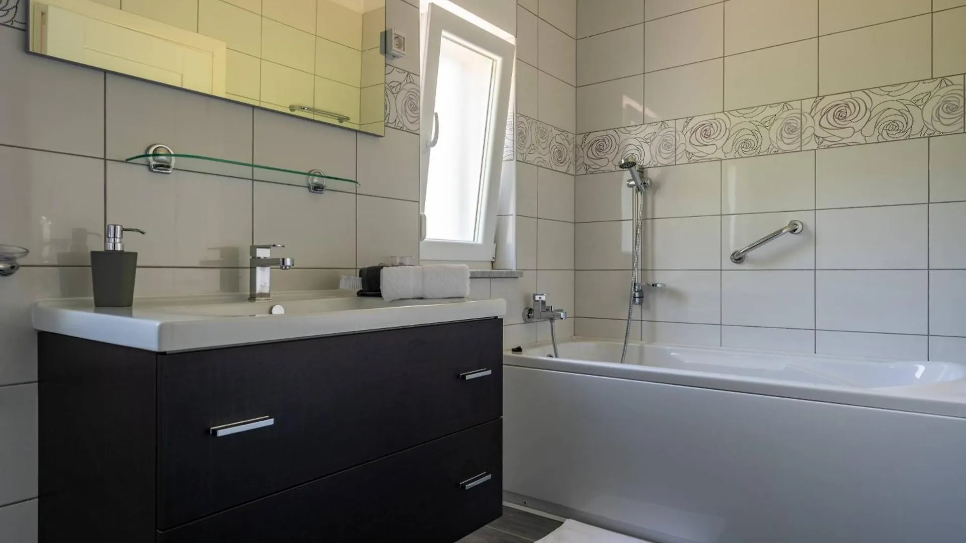 Сasa de vacaciones Villa Ellen Sophie Vrznaveri